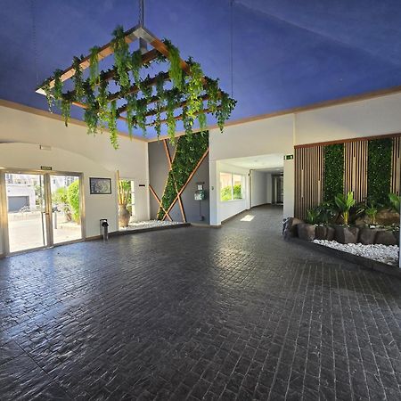 Superbe Appartement Avec Solarium Et Piscine Communautaire Roses Exterior foto