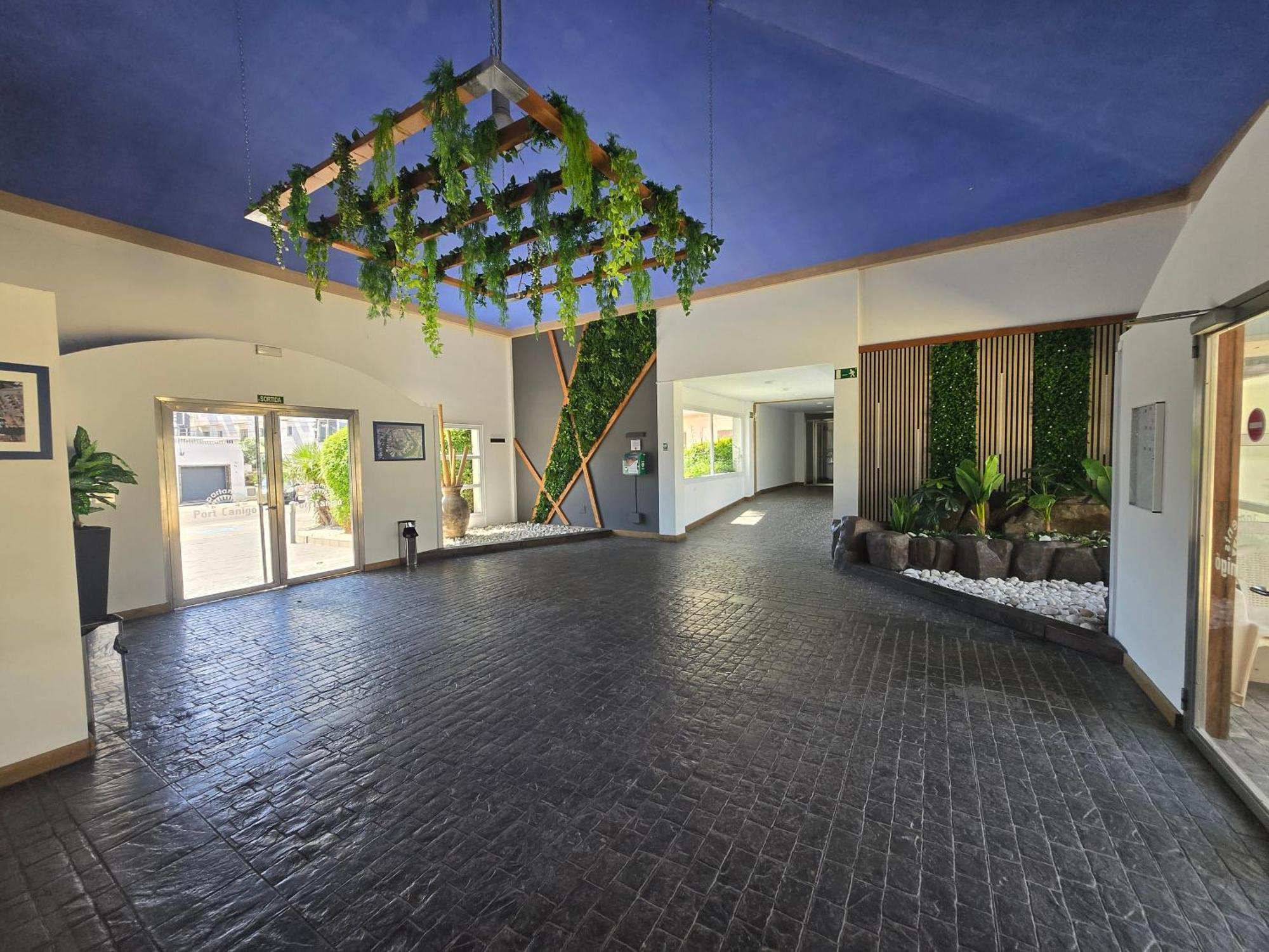 Superbe Appartement Avec Solarium Et Piscine Communautaire Roses Exterior foto